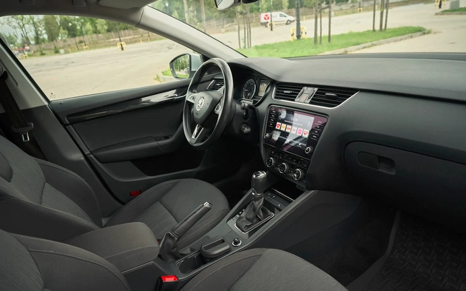 Skoda Octavia cena 55900 przebieg: 205000, rok produkcji 2017 z Płock małe 781